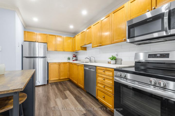 Photo 7 at 81 - 2670 Battleford Road, Meadowvale, Mississauga