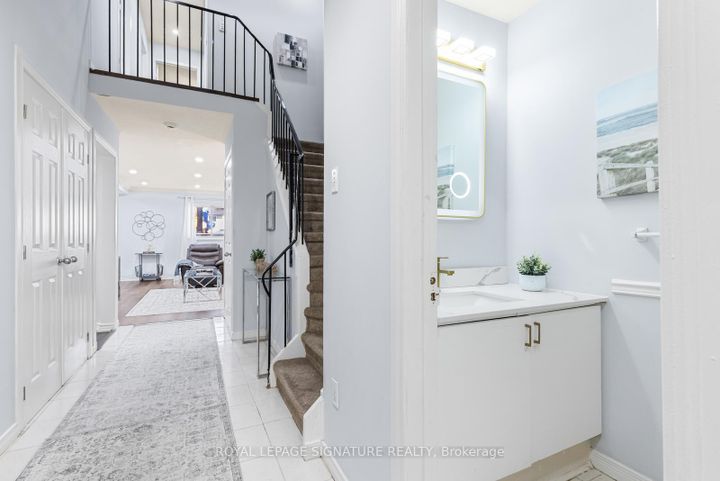 Photo 11 at 81 - 2670 Battleford Road, Meadowvale, Mississauga