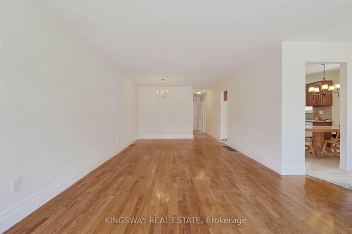 Photo 1 at 184 Edmonton Drive, Pleasant View, Toronto