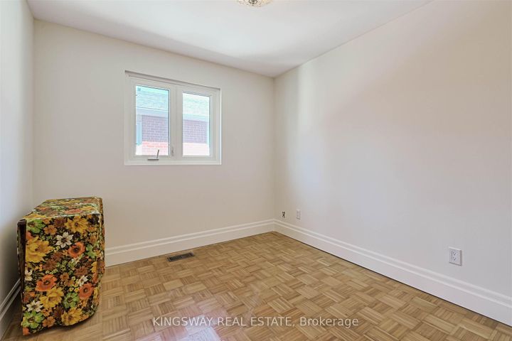 Photo 8 at 184 Edmonton Drive, Pleasant View, Toronto