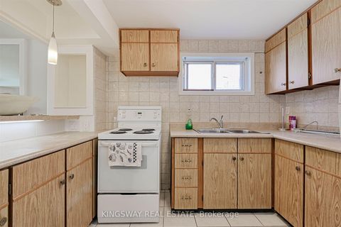 Photo 17 at 184 Edmonton Drive, Pleasant View, Toronto