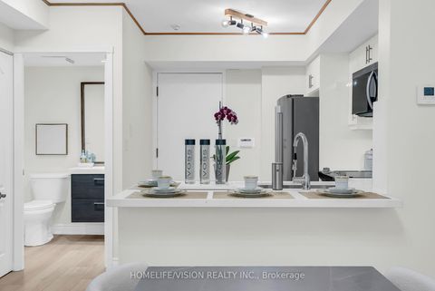 Photo 14 at 1229 - 28 Sommerset Way, Willowdale East, Toronto