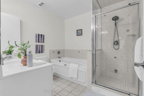 Photo 37 at 1229 - 28 Sommerset Way, Willowdale East, Toronto