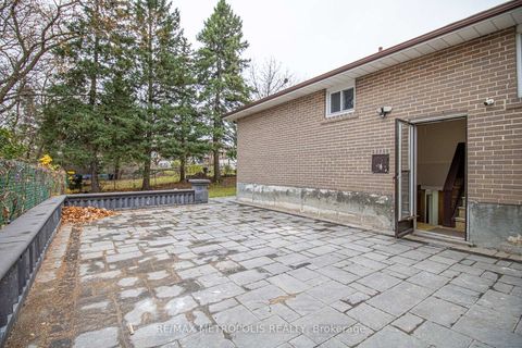 Photo 1 at 37 Albacore Crescent, Woburn, Toronto