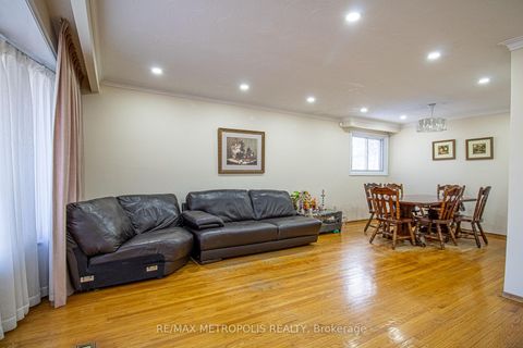 Photo 5 at 37 Albacore Crescent, Woburn, Toronto