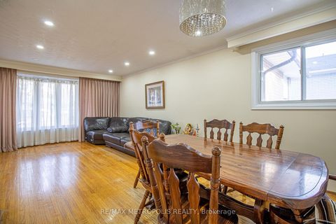 Photo 8 at 37 Albacore Crescent, Woburn, Toronto