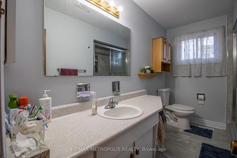 Photo 12 at 37 Albacore Crescent, Woburn, Toronto