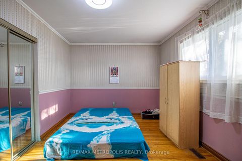 Photo 14 at 37 Albacore Crescent, Woburn, Toronto