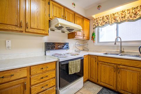 Photo 15 at 37 Albacore Crescent, Woburn, Toronto