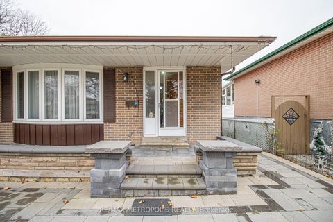 Photo 39 at 37 Albacore Crescent, Woburn, Toronto