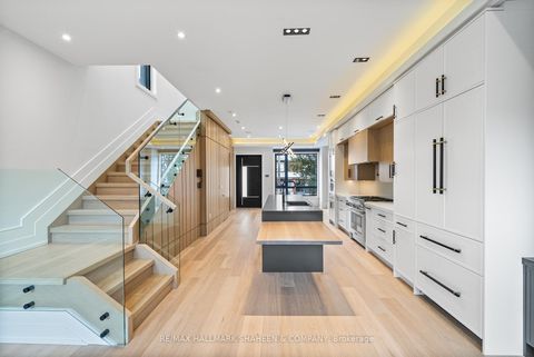 Photo 9 at 199 Arlington Avenue, Cedarvale, Toronto