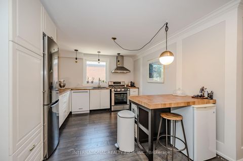 Photo 6 at 76 Thirty Fifth Street, Long Branch, Toronto