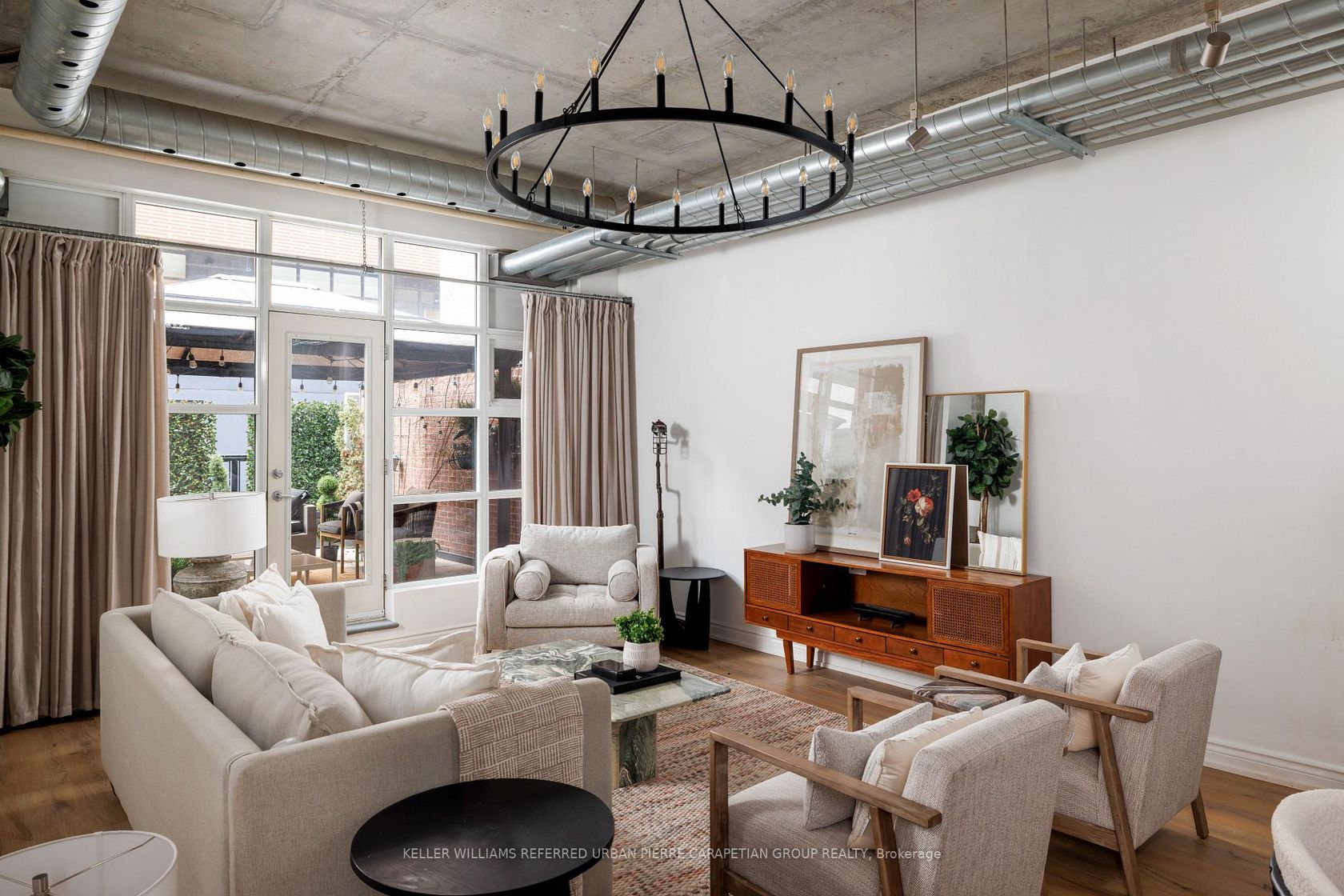 205 - 261 King Street E, Moss Park, Toronto by Loree Meneguzzi Real Estate 205 - 261 King Street E, Moss Park, Toronto