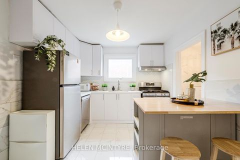 Photo 7 at 2 Birch Tree Crescent, Mount Dennis, Toronto