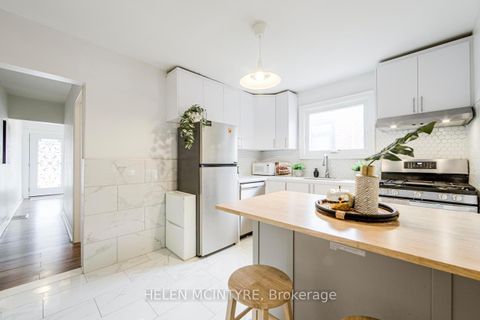 Photo 8 at 2 Birch Tree Crescent, Mount Dennis, Toronto