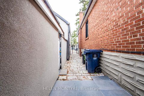 Photo 33 at 2 Birch Tree Crescent, Mount Dennis, Toronto