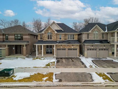 Photo 2 at 147 Dovedale Drive, Keswick South, Georgina