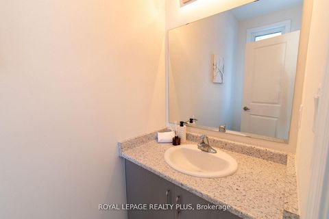 Photo 6 at 147 Dovedale Drive, Keswick South, Georgina