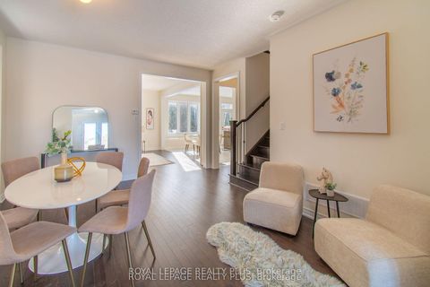 Photo 9 at 147 Dovedale Drive, Keswick South, Georgina