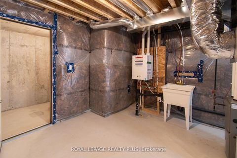 Photo 33 at 147 Dovedale Drive, Keswick South, Georgina