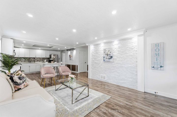 Photo 4 at 103 Edinburgh Avenue, Crown Point, Hamilton