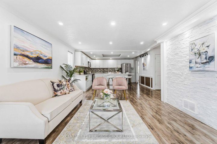 Photo 5 at 103 Edinburgh Avenue, Crown Point, Hamilton