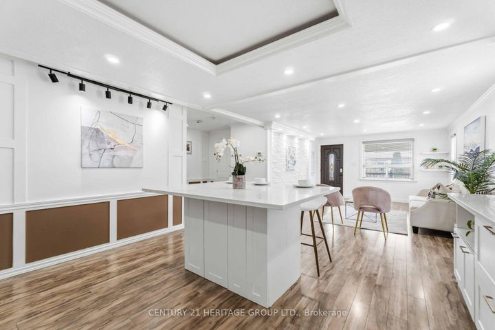 Photo 10 at 103 Edinburgh Avenue, Crown Point, Hamilton