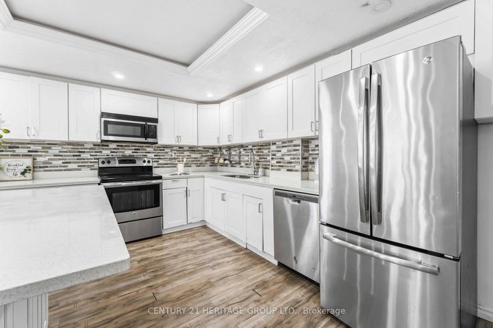 Photo 11 at 103 Edinburgh Avenue, Crown Point, Hamilton