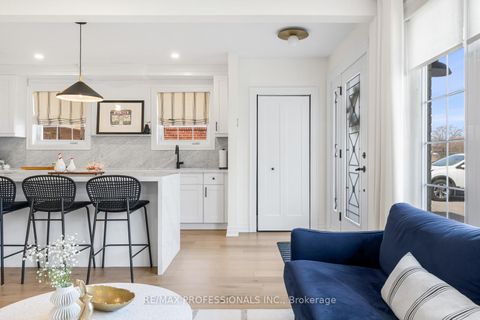 Photo 3 at 5 Birgitta Crescent, West Deane, Toronto