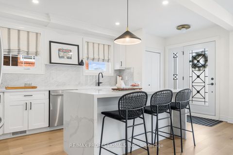 Photo 10 at 5 Birgitta Crescent, West Deane, Toronto