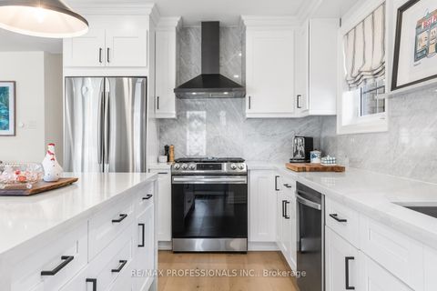 Photo 12 at 5 Birgitta Crescent, West Deane, Toronto