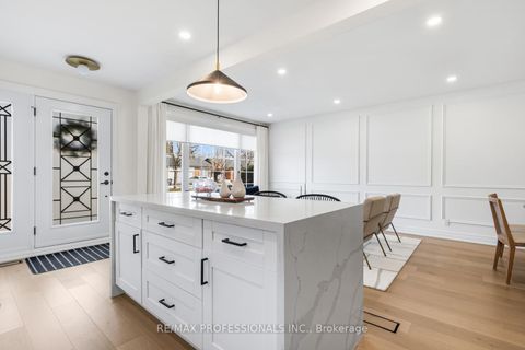 Photo 14 at 5 Birgitta Crescent, West Deane, Toronto