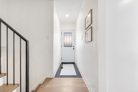 Photo 18 at 5 Birgitta Crescent, West Deane, Toronto