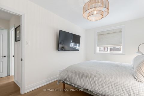 Photo 21 at 5 Birgitta Crescent, West Deane, Toronto