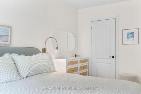 Photo 22 at 5 Birgitta Crescent, West Deane, Toronto