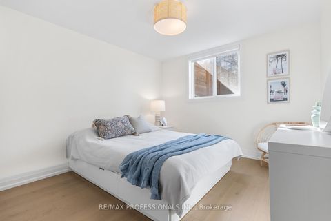 Photo 29 at 5 Birgitta Crescent, West Deane, Toronto