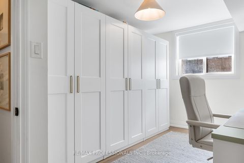 Photo 32 at 5 Birgitta Crescent, West Deane, Toronto