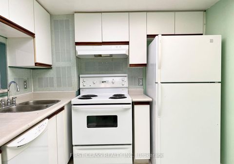 Photo 8 at 911 - 1470 Midland Avenue, Dorset Park, Toronto