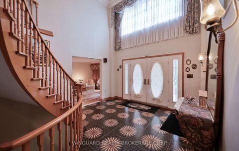 Photo 5 at 313 Firglen Ridge, Islington Woods, Vaughan