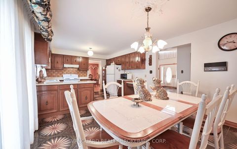 Photo 15 at 313 Firglen Ridge, Islington Woods, Vaughan