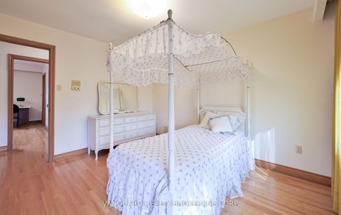 Photo 32 at 313 Firglen Ridge, Islington Woods, Vaughan