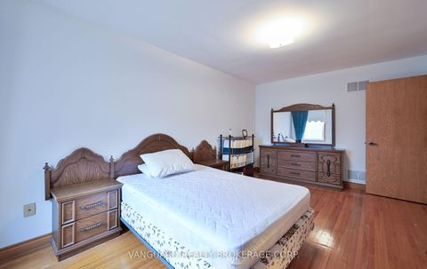 Photo 36 at 313 Firglen Ridge, Islington Woods, Vaughan