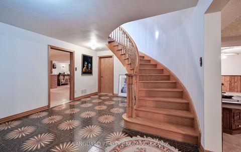 Photo 38 at 313 Firglen Ridge, Islington Woods, Vaughan