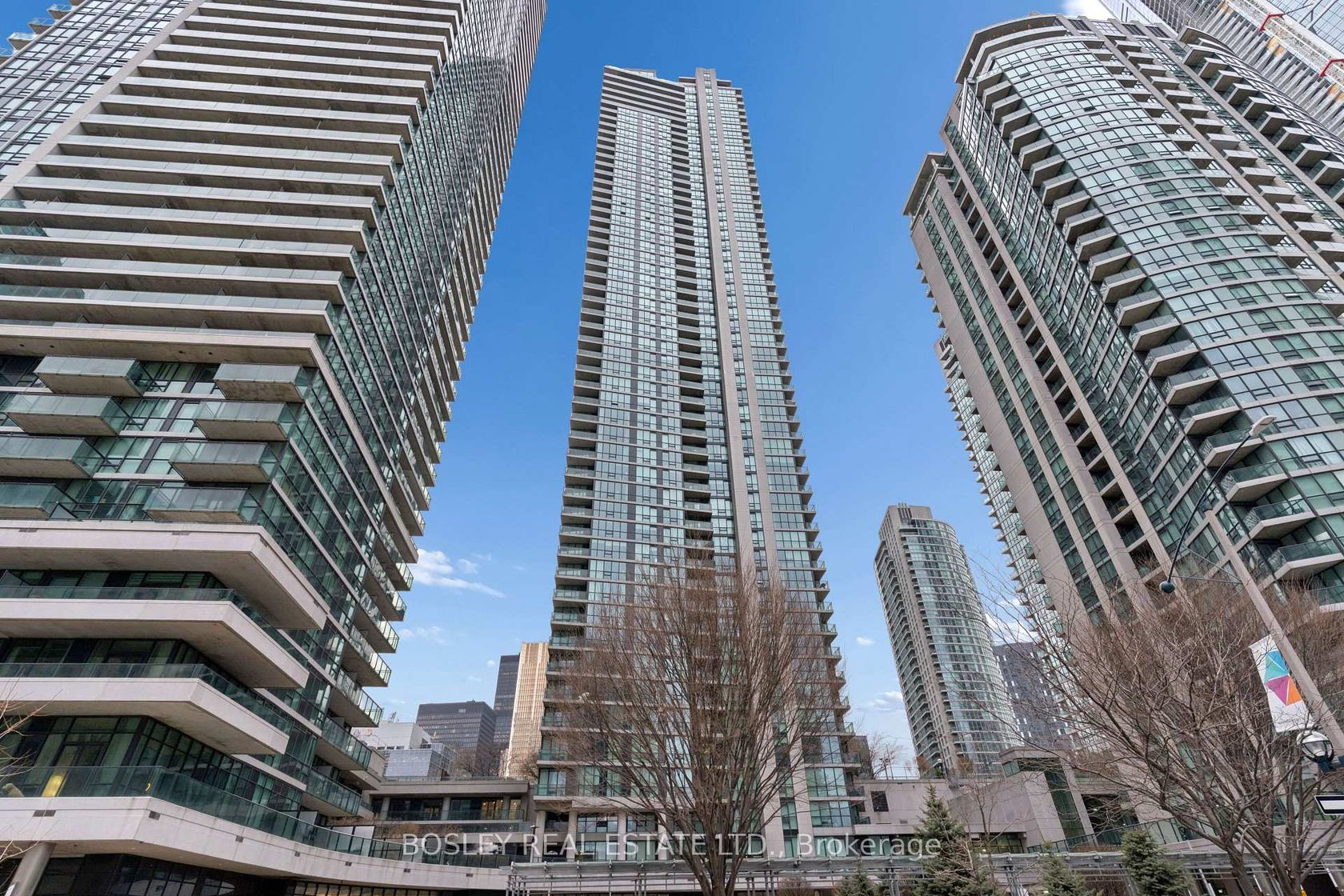 4501 - 16 Harbour Street, Waterfront Communities C1, Toronto photo 6