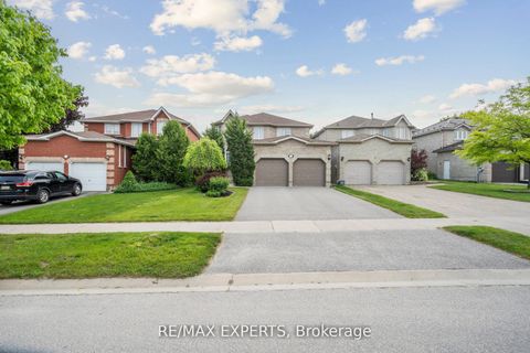 Photo 0 at 5 Kelsey Crescent, Ardagh, Barrie