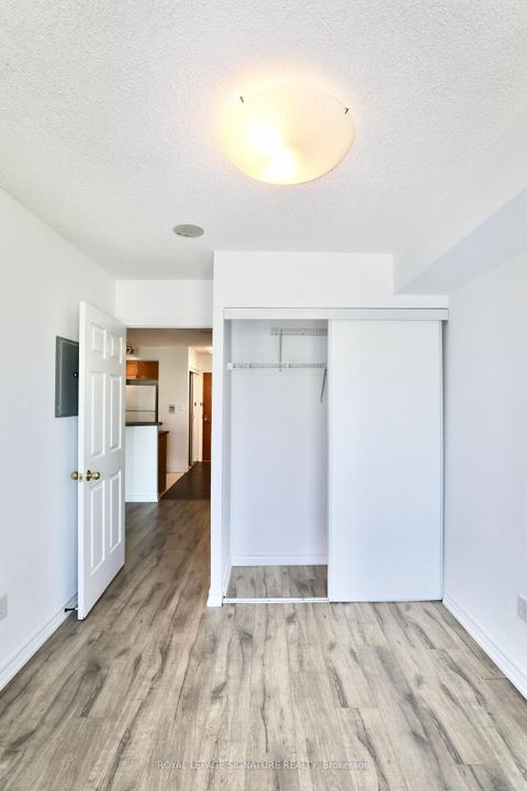 Photo 9 at 1116 - 7 Lorraine Drive, Willowdale West, Toronto