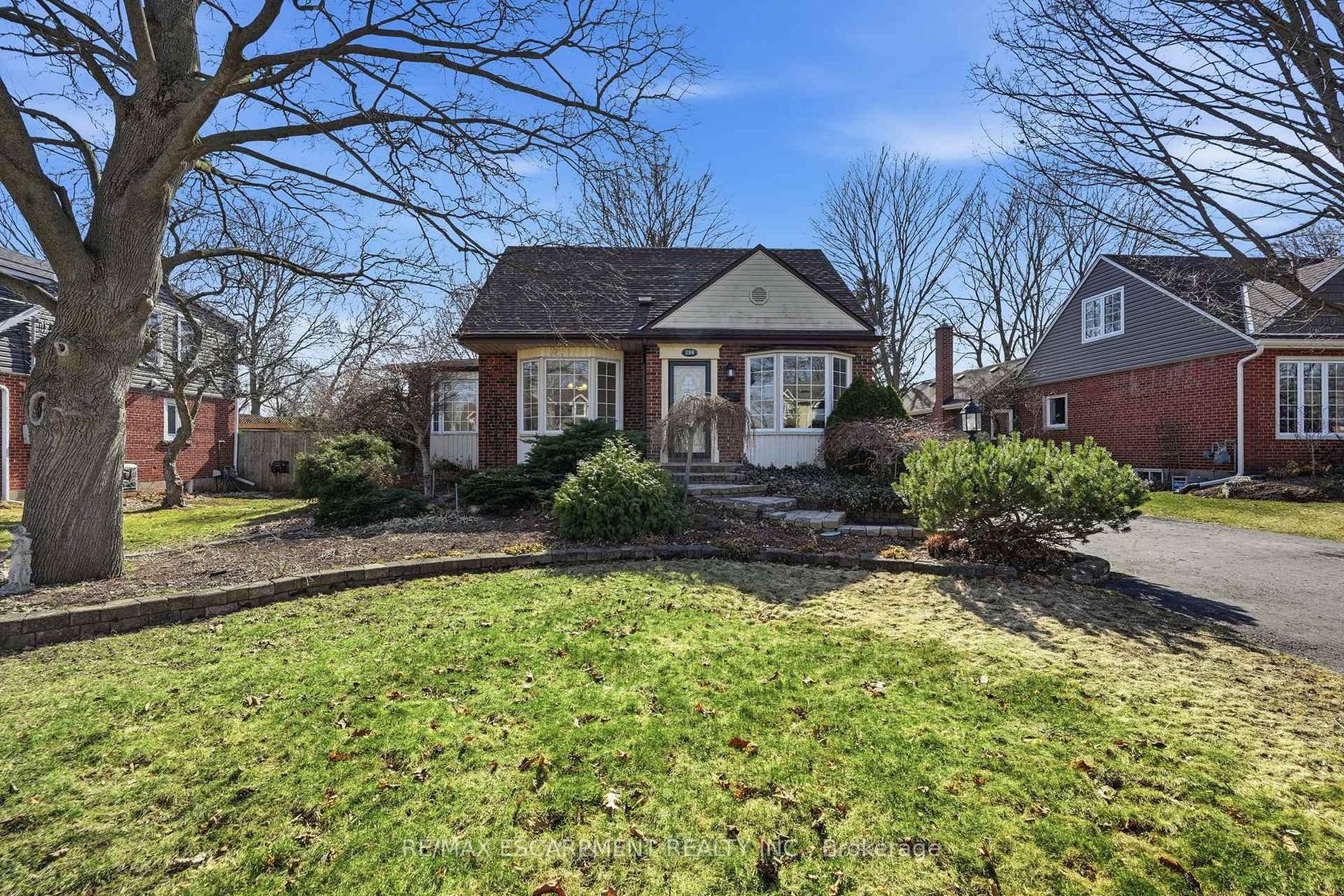 952 Danforth Avenue, Bayview, Burlington 