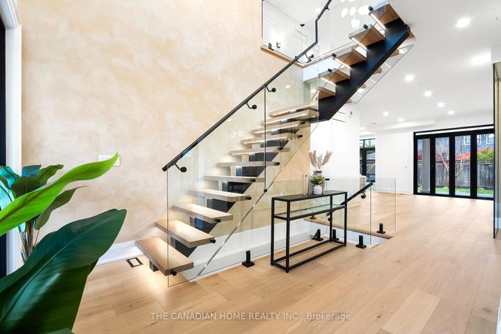 Photo 4 at 499 Rebecca Street, WO West, Oakville