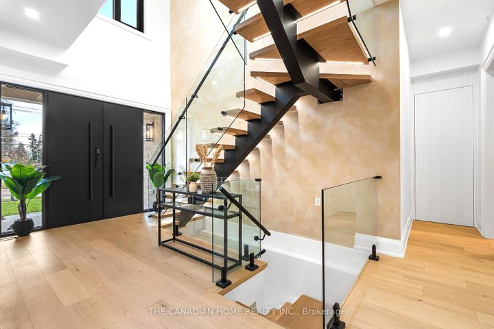 Photo 5 at 499 Rebecca Street, WO West, Oakville