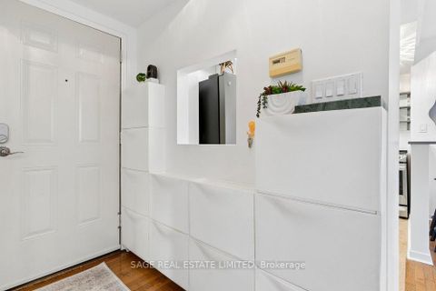 Photo 3 at 4 - 350 Gerrard Street E, South St. James Town, Toronto